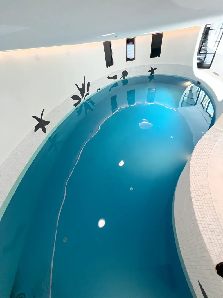 Constructeur de piscine intérieure