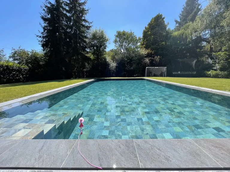 Réalisation de piscine extérieure